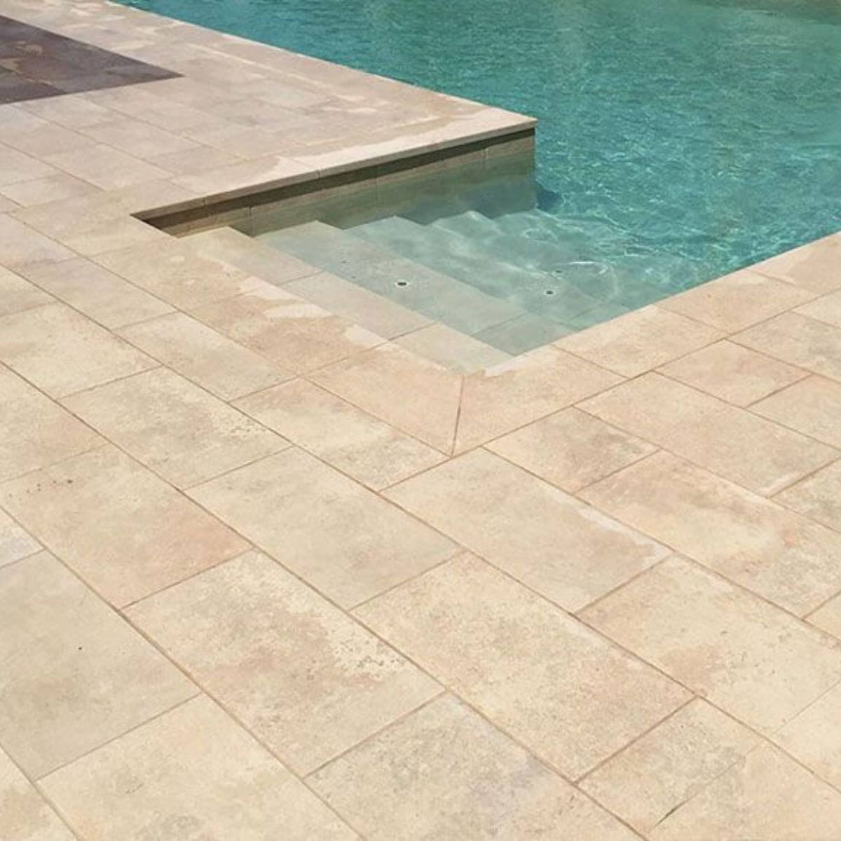 Incorporá en tu Piscina Piedra Natural. Compartimos algunas de sus ventajas | Vedek Revestimientos