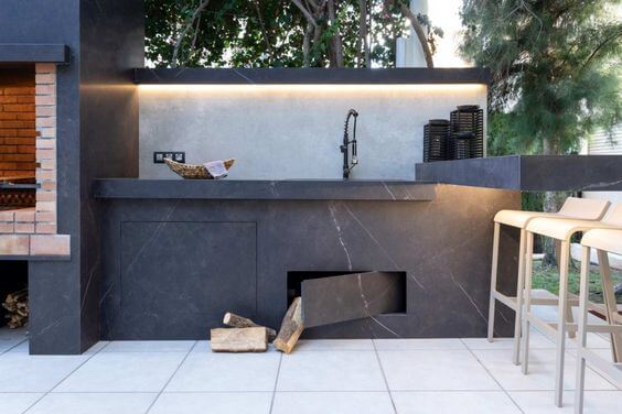 LAS MEJORES MESADAS PARA COCINAS AL AIRE LIBRE Y PARRILLAS EN 2024 | Vedek Revestimientos