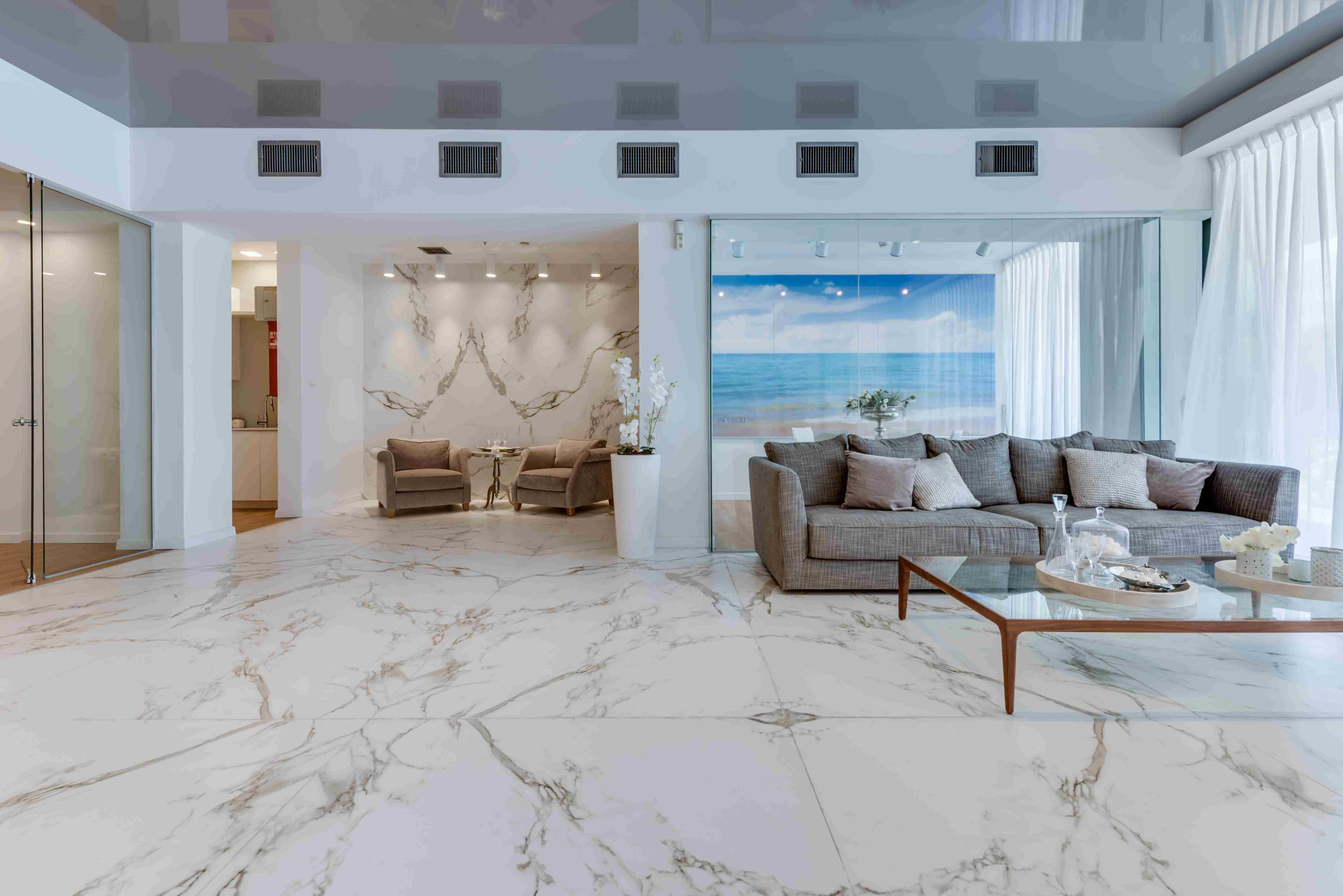 En Vedek nos capacitamos y seguimos aprendiendo todas las aplicaciones que Dekton ofrece para el hogar.  | Vedek Revestimientos