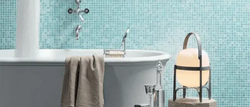 TRANSFORMA TU BAÑO CON VENECITAS: ESTILO MODERNO Y ELEGANTE EN CADA RINCÓN. | Vedek Revestimientos
