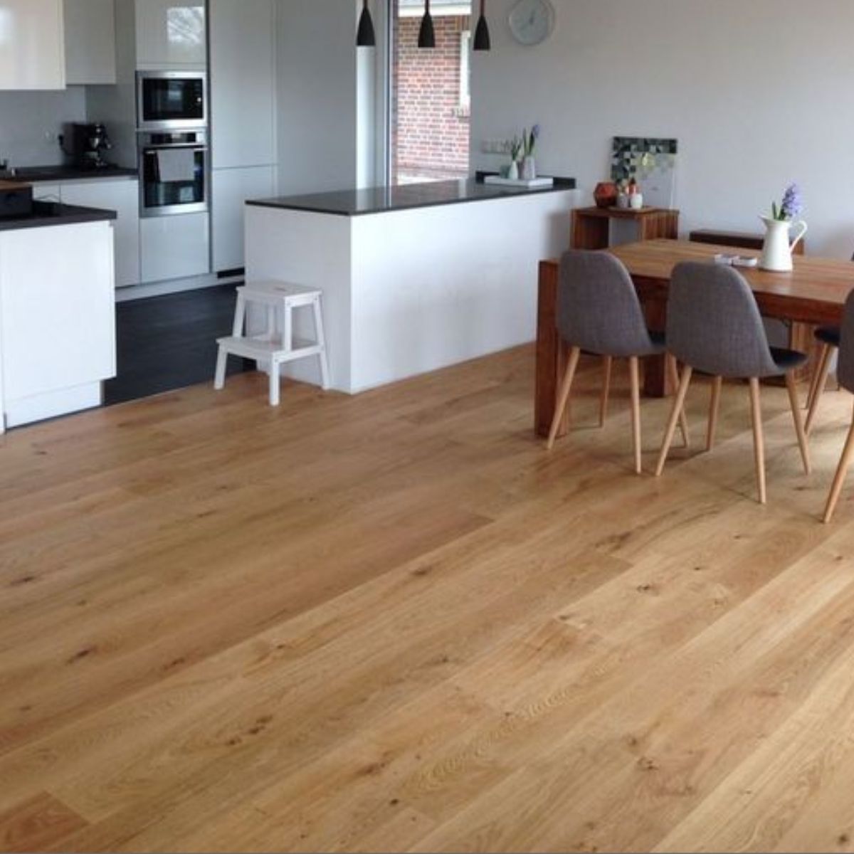 Piso Vinílico Símil Madera SPC Click Roble Treviso 5mm con manta | Vedek Revestimientos