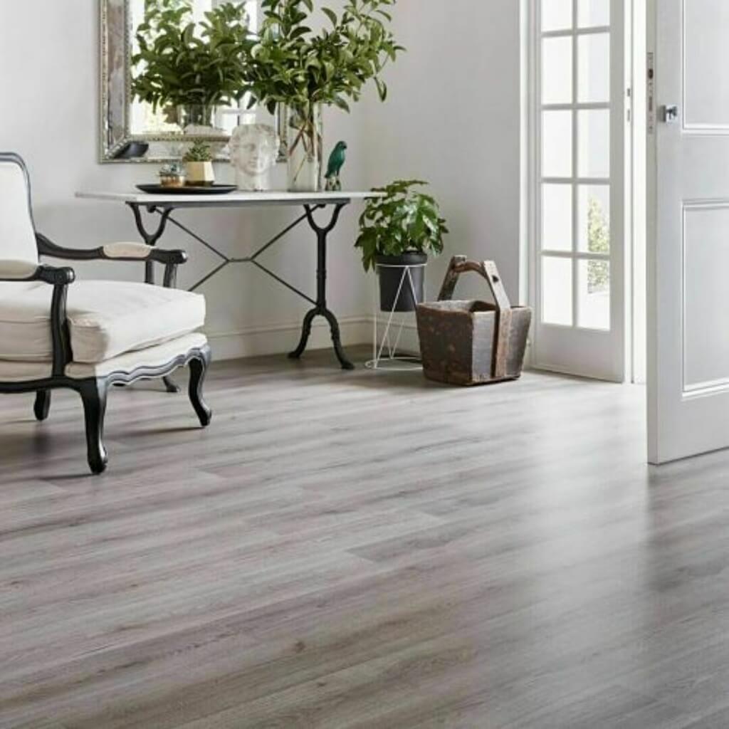 Piso Vinílico Símil Madera SPC Click Roble Umber | Vedek Revestimientos
