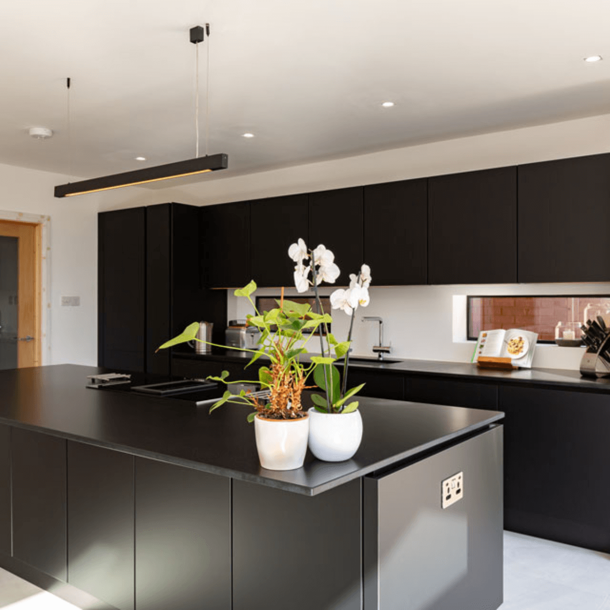 Negro Tebas Silestone | Vedek Revestimientos