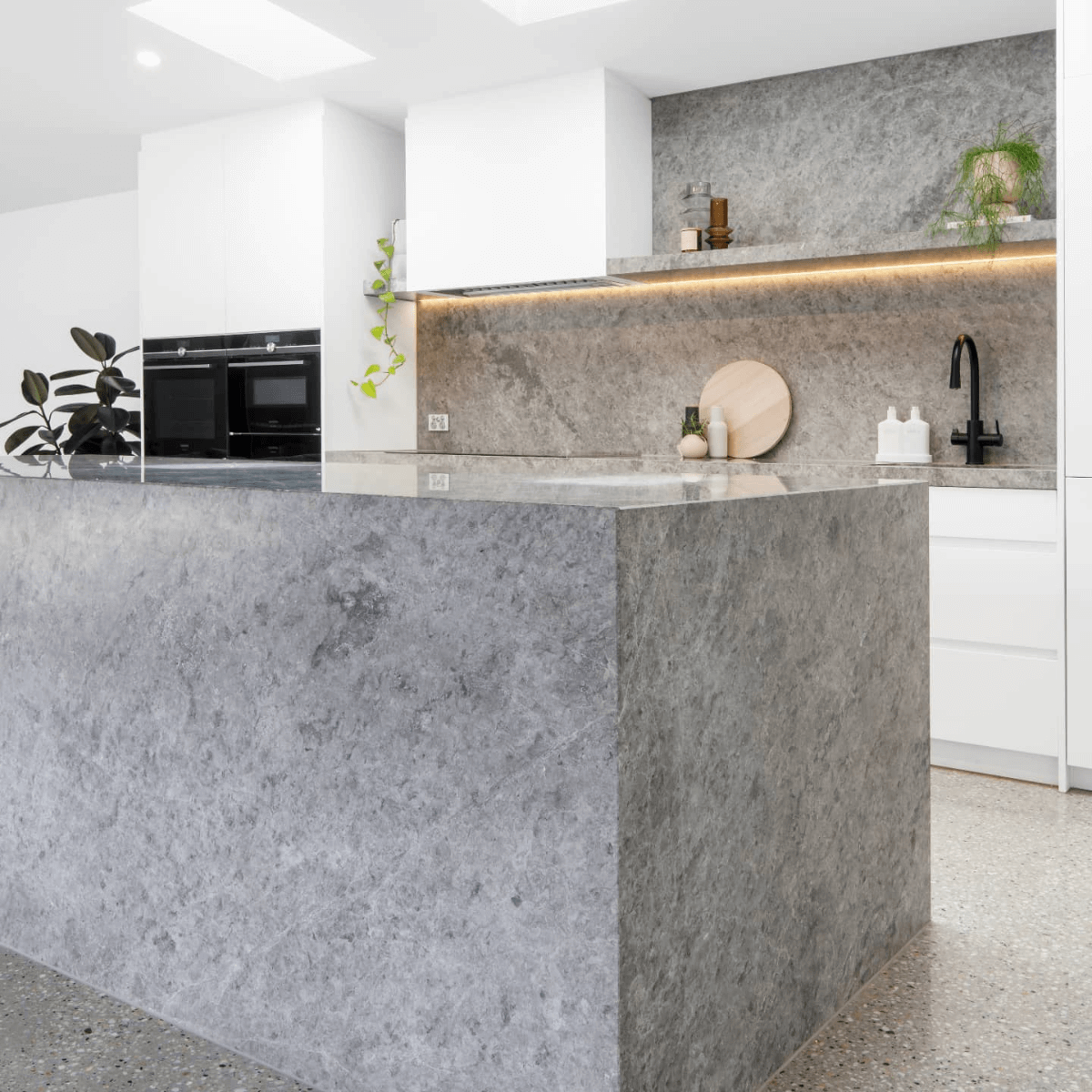Tundra Dark Purastone Prima | Vedek Revestimientos