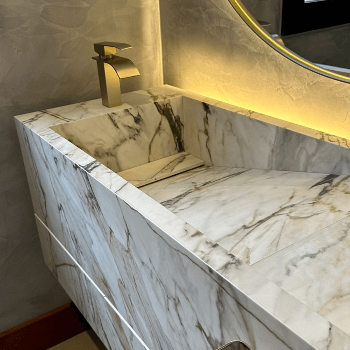 Calacatta Luxe Neolith | Vedek Revestimientos