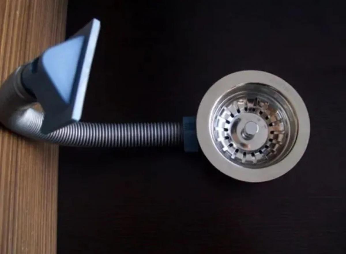 Sopapa Cestillo con brazo antirrebalse Johnson | Vedek Revestimientos