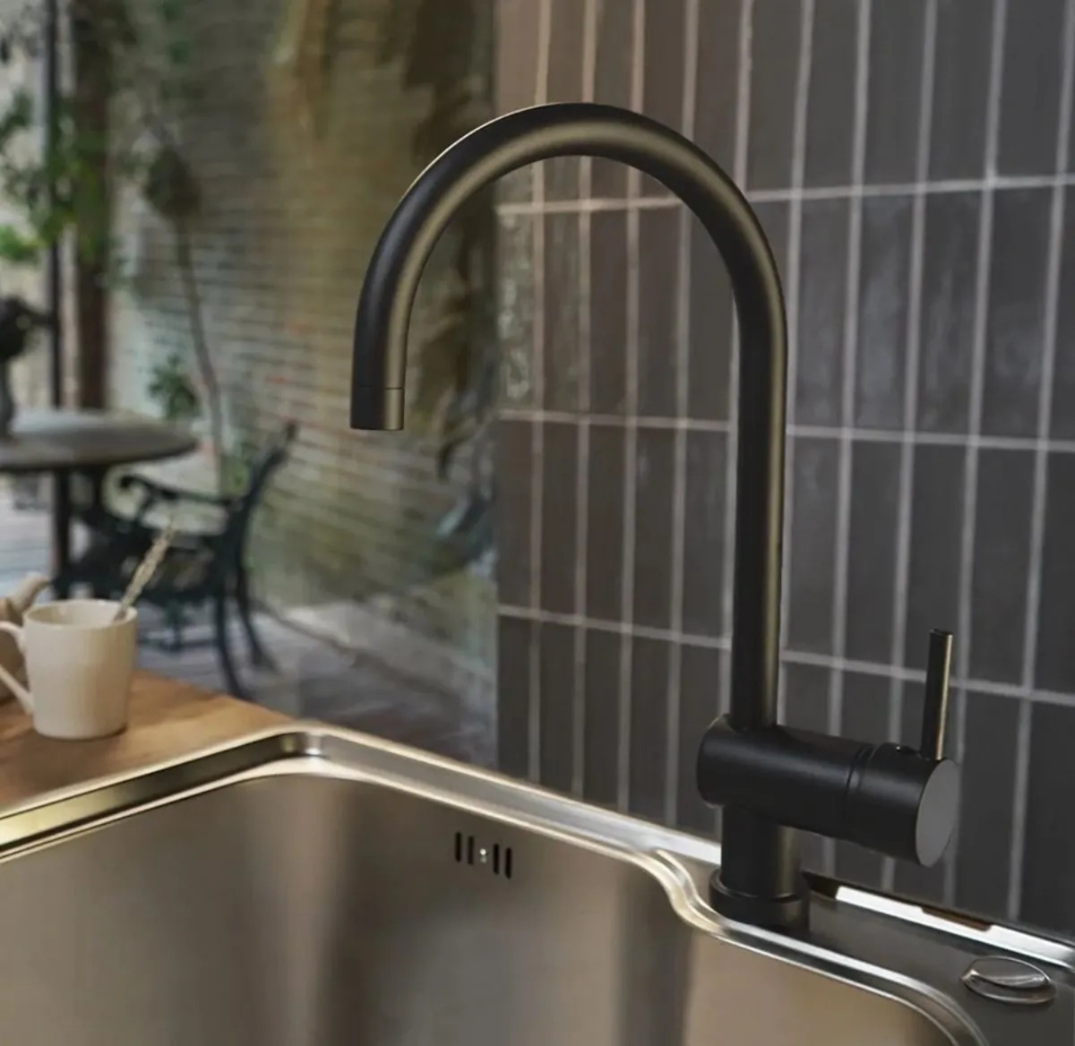 Grifería Peirano Black Velvet Monocomando Para Cocina | Vedek Revestimientos