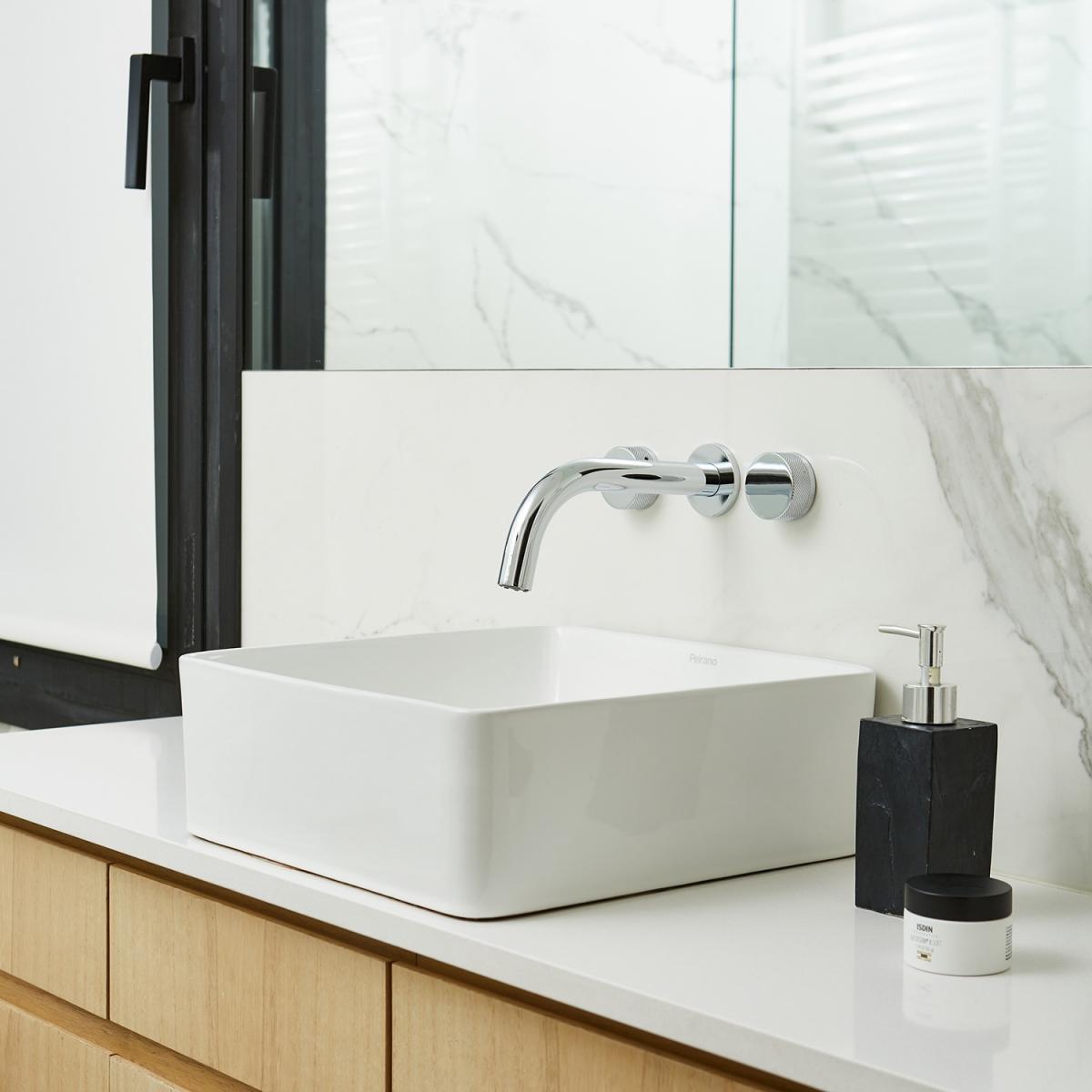 Griferia Peirano Pared Lavatorio Adra | Vedek Revestimientos