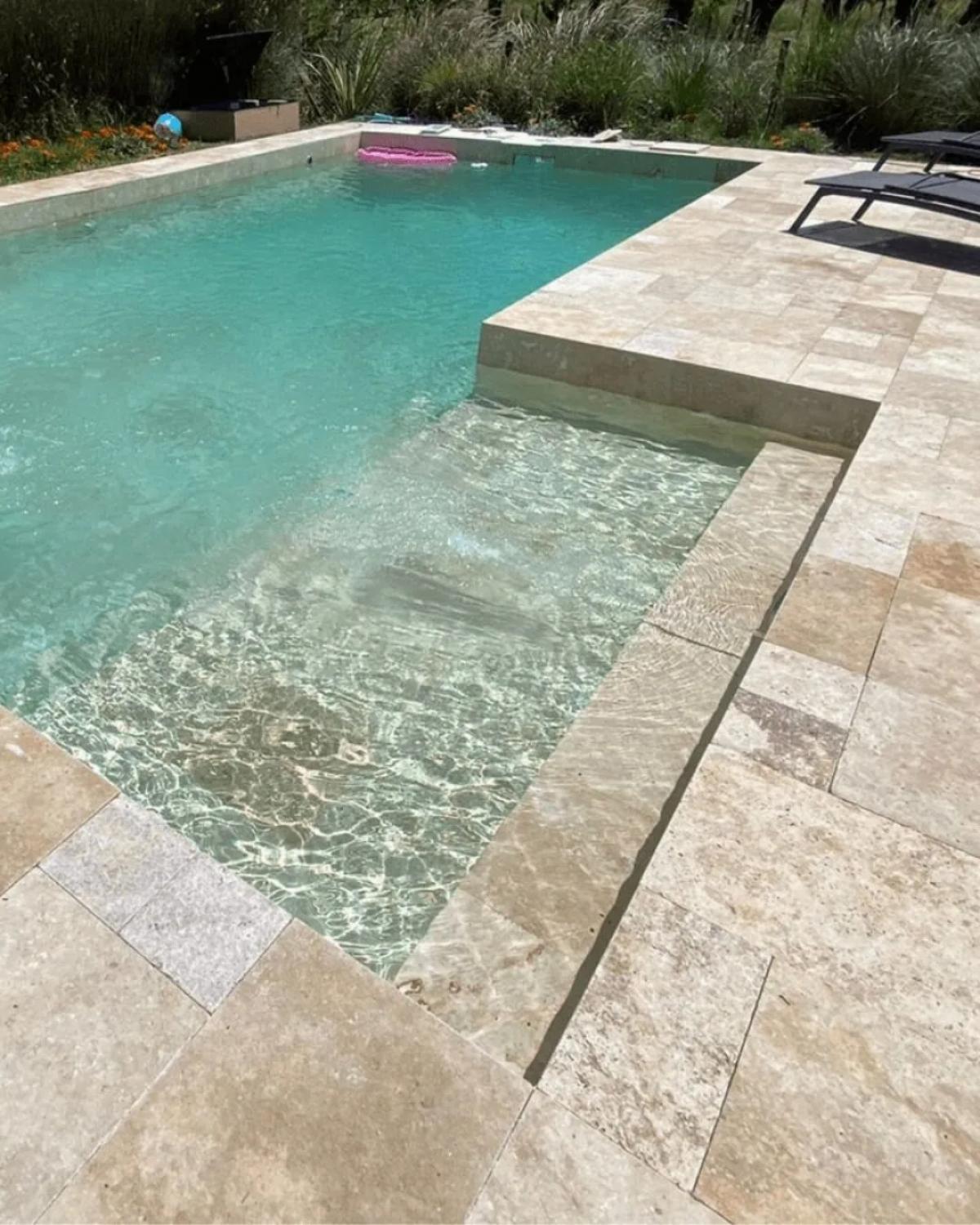 Mármol Rústico Poroso (Patrón Francés) | Vedek Revestimientos