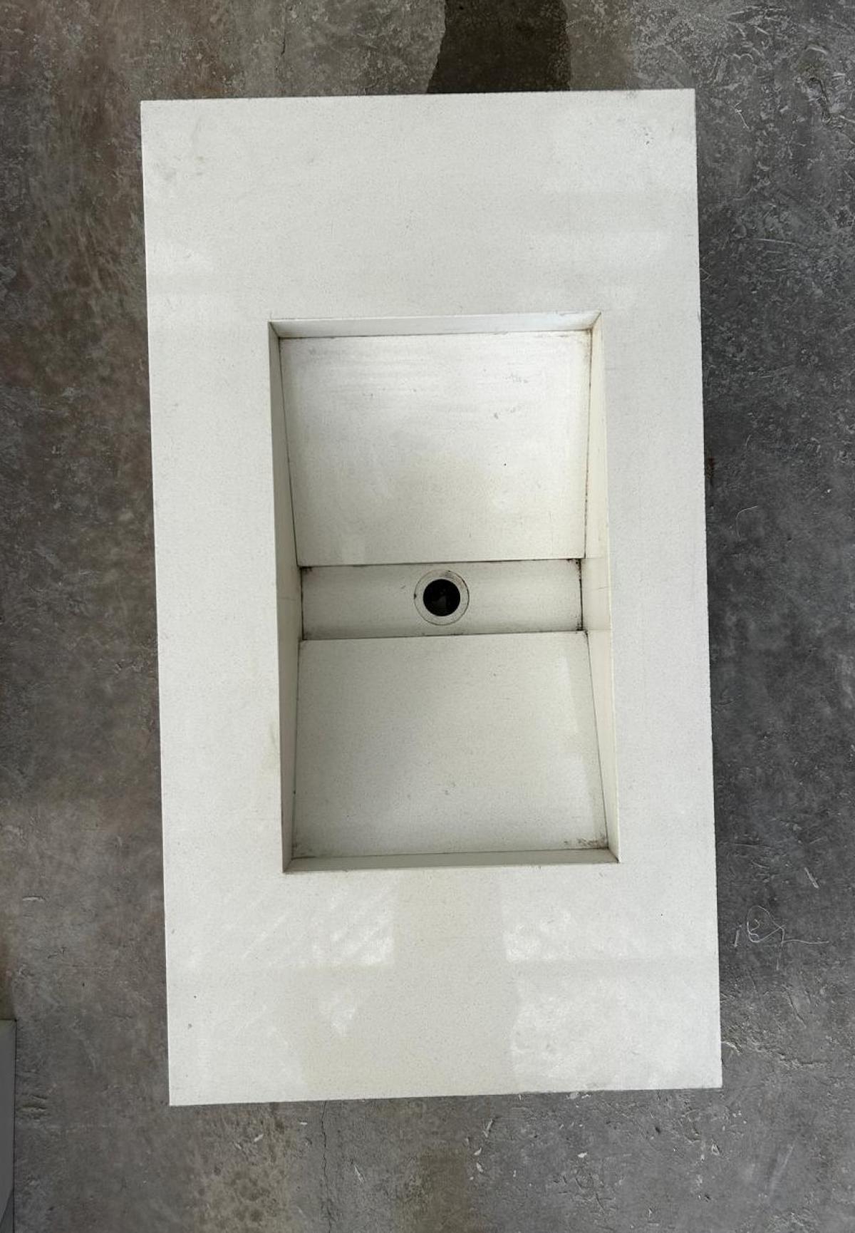 Bacha Blanco Intermedio VDK 0,9x0,5 | Vedek Revestimientos